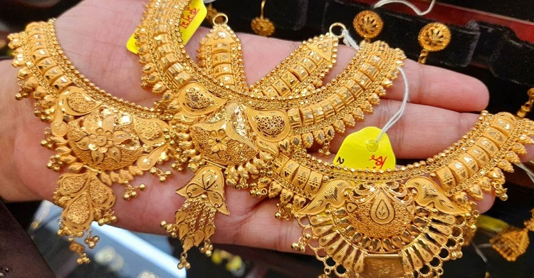 সোনার দাম কমে ভরি ৮১ হাজার ২৯৮ টাকা
