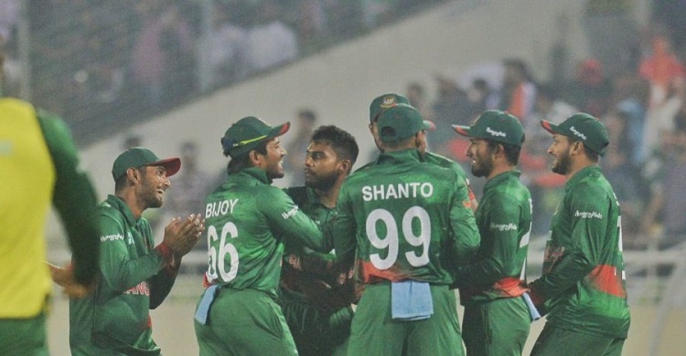 শ্বাসরুদ্ধকর ম্যাচে বাংলাদেশের সিরিজ জয়