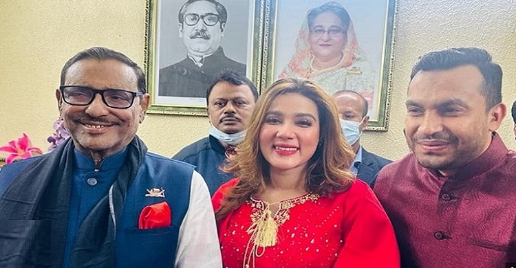 মাহিয়া মাহিকে দুঃসংবাদ দিল আওয়ামী লীগ