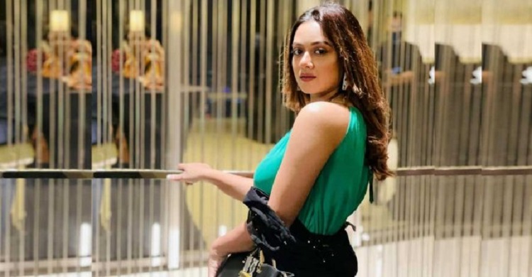 ‘দীঘির লুক পুরো চেঞ্জ’