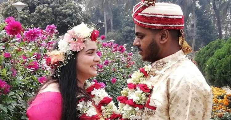 গোপালগঞ্জের ছেলের কাছে ছুটে এলেন জার্মান তরুণী