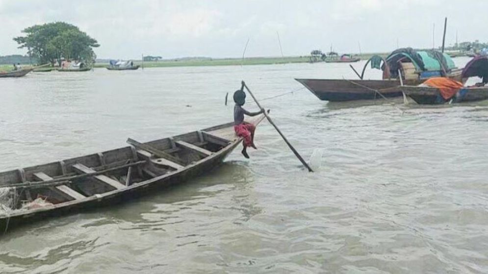 দক্ষিণাঞ্চলে বিপৎসীমার ওপরে ৬ নদীর পানি