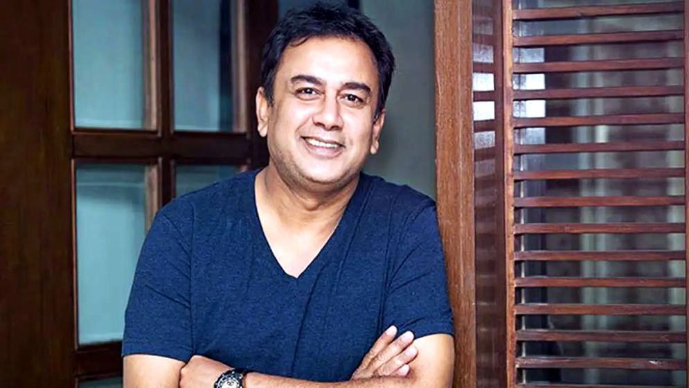 কেউ আমাকে ভালোবাসলে কান্না পায় : জাহিদ হাসান