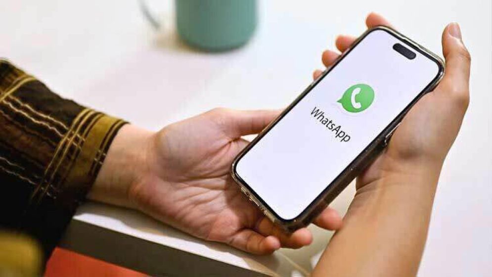 হোয়াটসঅ্যাপে যুক্ত হচ্ছে নতুন এআই ট্যাব