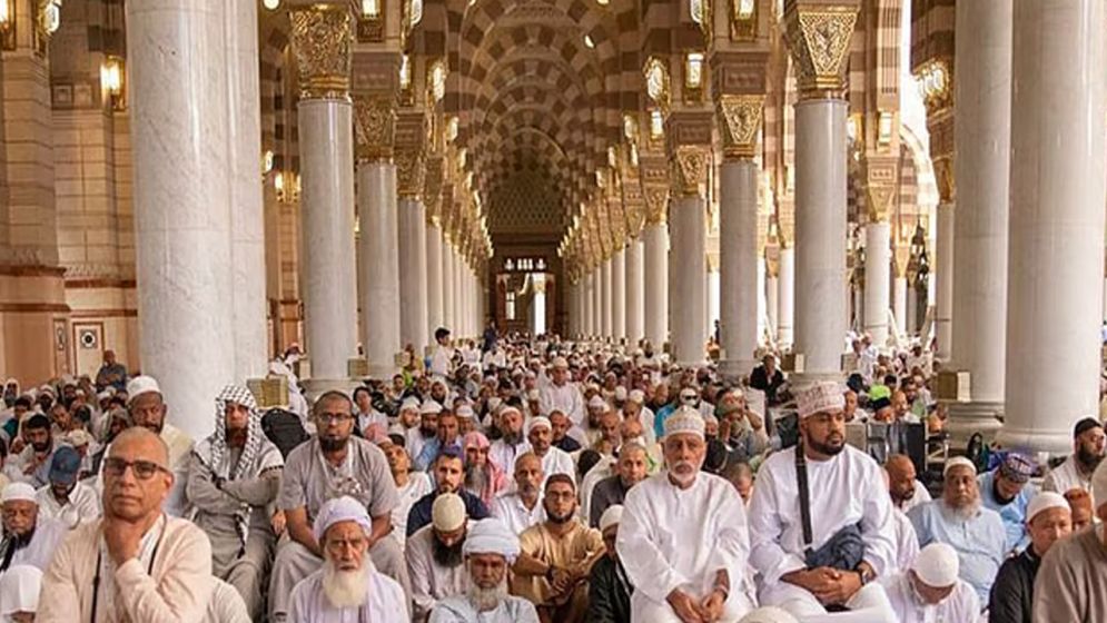 মসজিদে নববীতে ২৩ ভাষায় বিশেষ সেবা পাবেন আগতরা