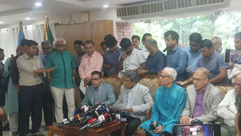 প্রধানমন্ত্রীর মেয়াদকাল নিয়ে বিএনপিসহ তিন দলের ভিন্নমত : আলী রীয়াজ