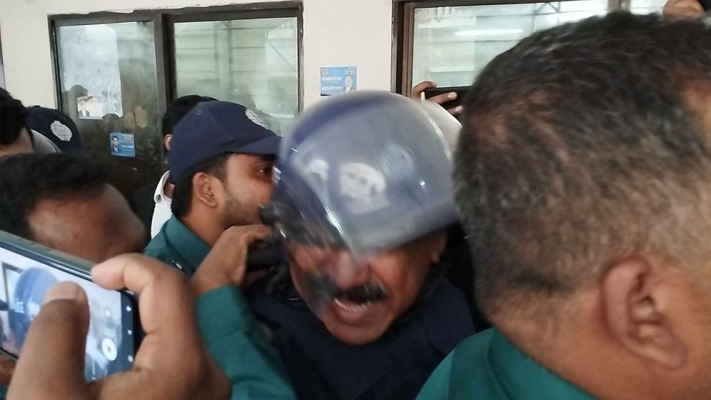 ভূতুড়ে মামলায় বারবার আমাদের রিমান্ডে নিচ্ছেন কেন : শাজাহান খান