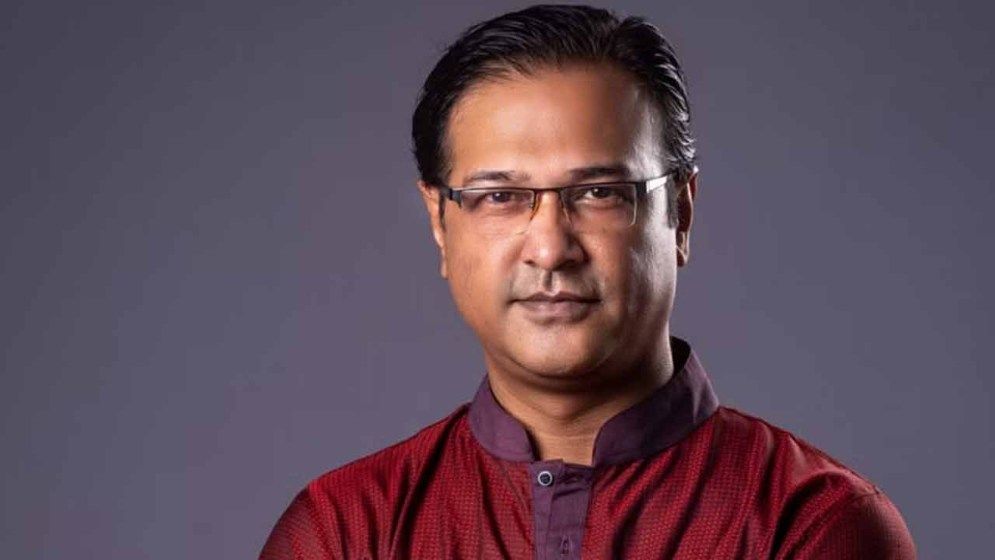 ‘ভাবতাম মন্ত্রীরা পদত্যাগ করে না, এখন দেখি ঐ চেয়ার নির্লজ্জদের জন্যই’