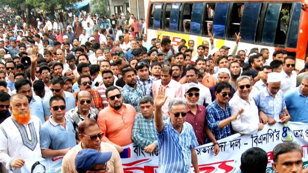 দেশের মানুষ তারেক রহমানের স্বপ্নে নিজেদের দেখছে: আমির খসরু