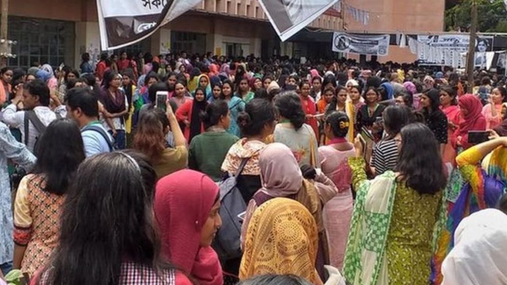 ডাকসু নির্বাচন: ৩ ঘণ্টায় টিএসসি কেন্দ্রে ৩৫ শতাংশ ভোট পড়েছে