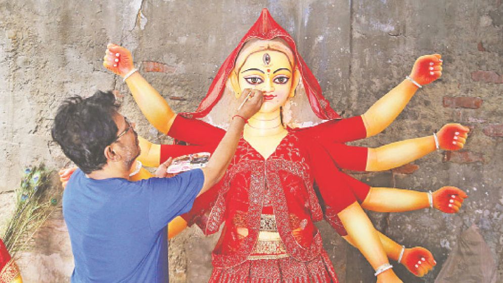 কারা কবে থেকে পাবেন দুর্গাপূজার ছুটি?
