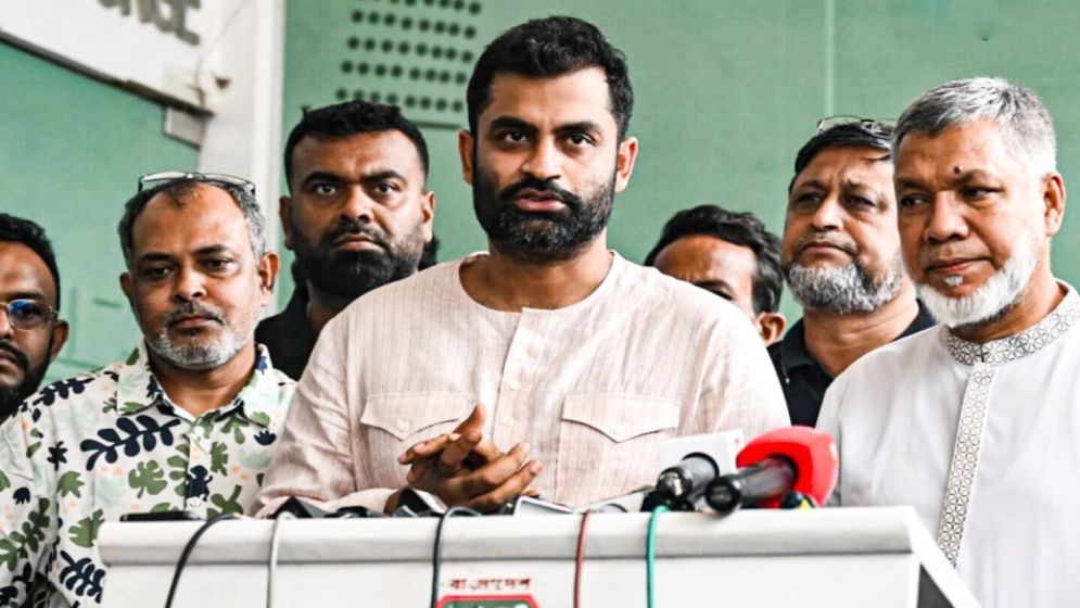 বিসিবি নির্বাচন থেকে তামিম ইকবালের সরে দাঁড়ানোর কারণ কী?