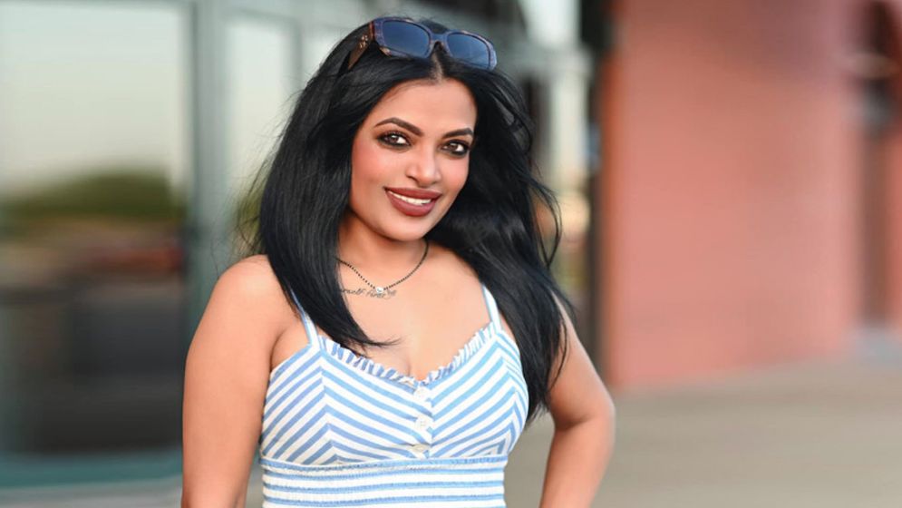 দেশে এসেছেন তমালিকা কর্মকার