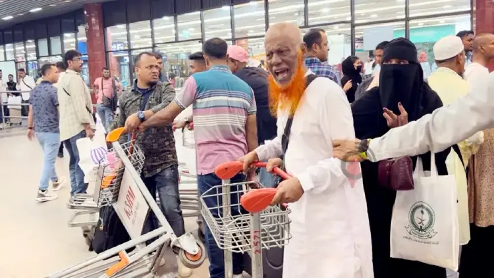শাহজালালে একাধিক ফ্লাইট অবতরণ করলে দেখা দেয় ট্রলি সংকট