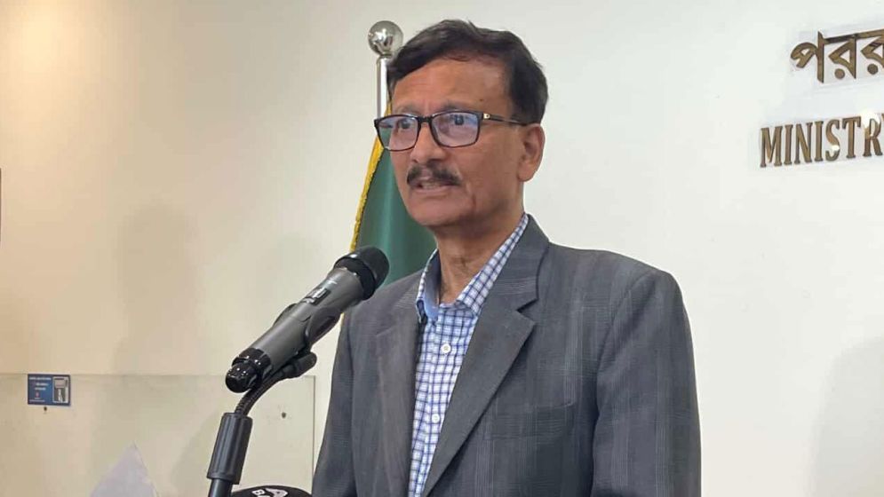 সাবের হোসেনের বাসায় ৩ রাষ্ট্রদূত, পররাষ্ট্র উপদেষ্টার প্রতিক্রিয়া