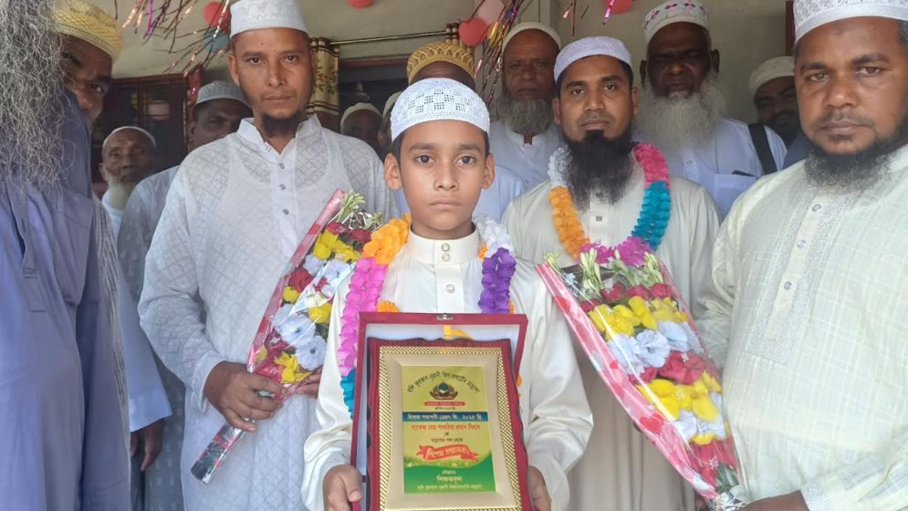 ১৬ মাসে কোরআনের হাফেজ শিহাব