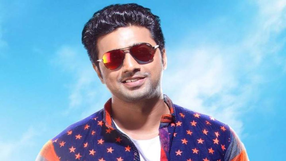 রুক্মিণীকে বিয়ে নিয়ে কী বললেন দেব?