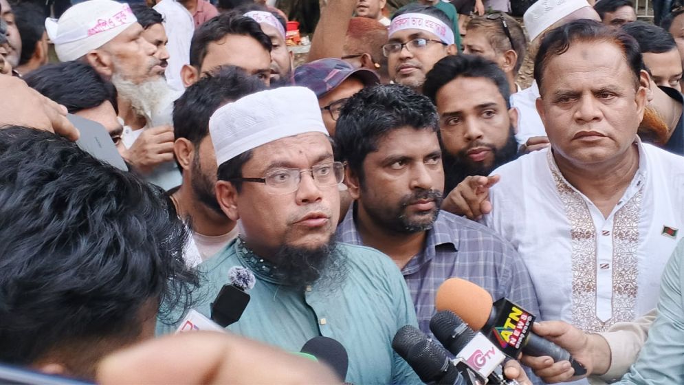 রাতে মাজারগেটেই অবস্থা করবেন আন্দোলনরত শিক্ষকরা