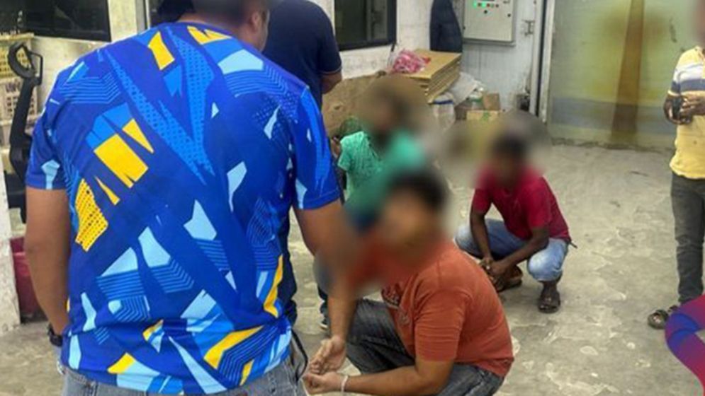 মালয়েশিয়ায় বাংলাদেশিসহ আটক ৩২ অভিবাসী