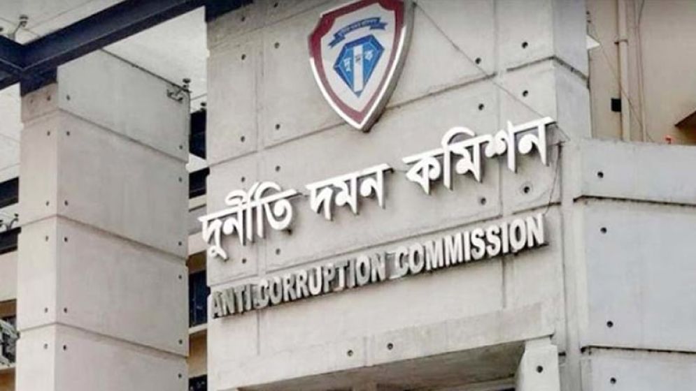 দুই পুলিশ কর্মকর্তাকে বদলি করে পাঠানো হলো দুদকে