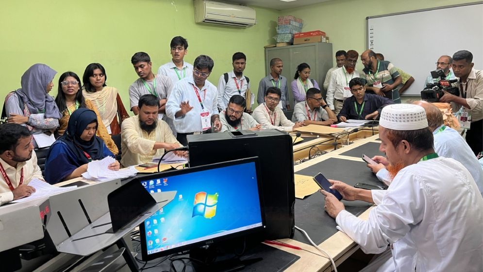 ভিপি-জিএসে এগিয়ে ছাত্রশিবির, এজিএসে ছাত্রদল