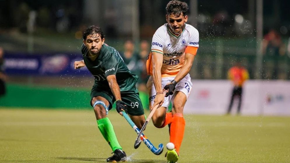 ‘হ্যান্ডশেক-বিতর্কের’ পর এবার নতুন কাণ্ড ঘটল পাক-ভারত ম্যাচে