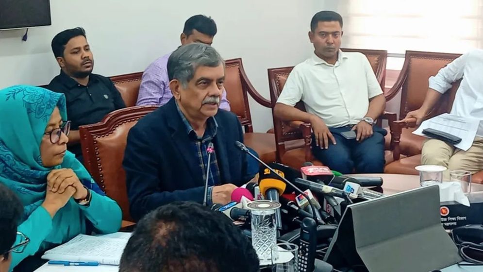 শিক্ষকদের বাড়িভাড়া বাড়ানোর বিষয়ে যা বললেন শিক্ষা উপদেষ্টা