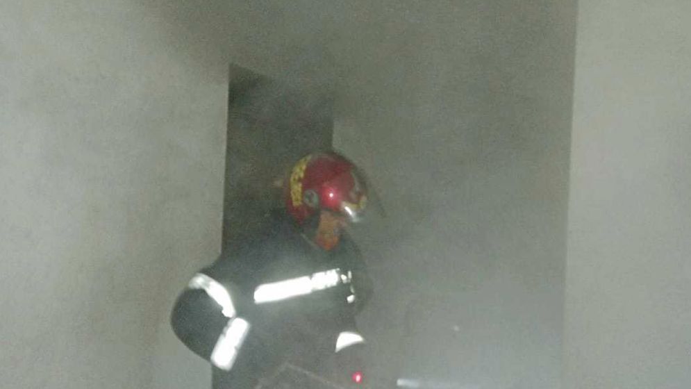 ব্রাহ্মণবাড়িয়ায় বহুতল ভবনে ভয়াবহ আগুন, বৃদ্ধের মৃত্যু
