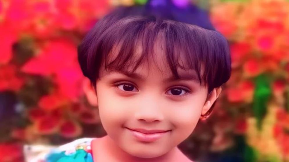 সেই মৌমিতা আর নেই, গ্রেপ্তার আতঙ্কে জানাজায় আসবেন না বাবা