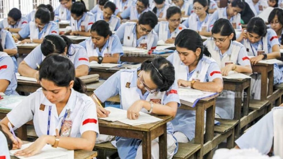 মঙ্গলবার আন্দোলনের ডাক এইচএসসিতে উত্তীর্ণদের একাংশের