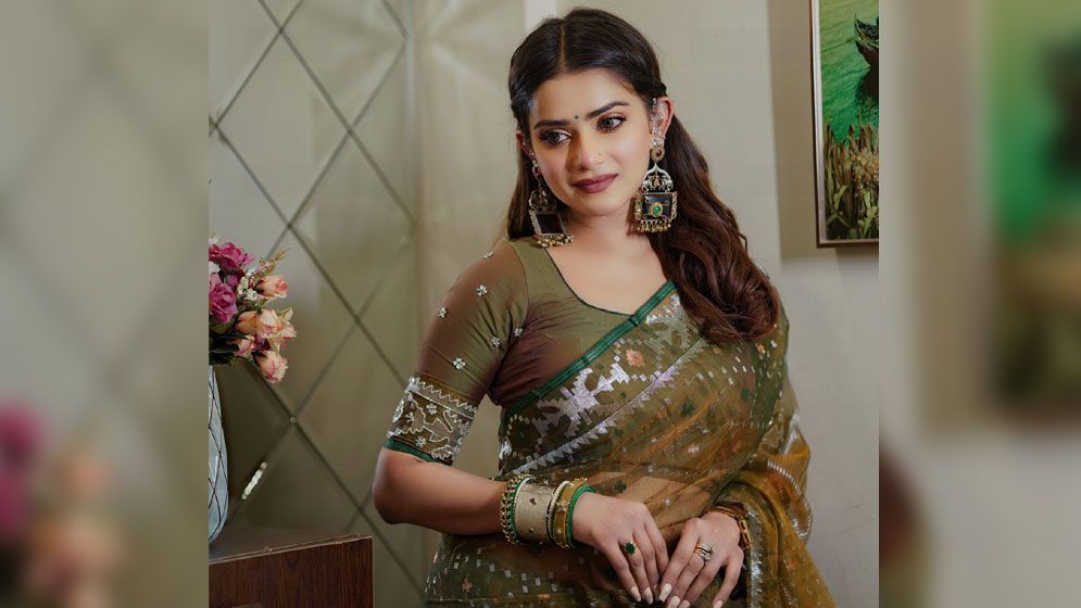 তানজিন তিশার বিরুদ্ধে প্রতারণার অভিযোগ, পাঠানো হলো আইনি নোটিশ