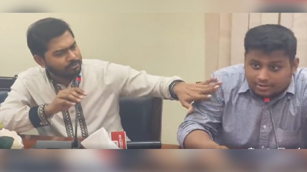 নুরকে থামিয়ে চ্যালেঞ্জ ছুড়লেন হাসনাত!