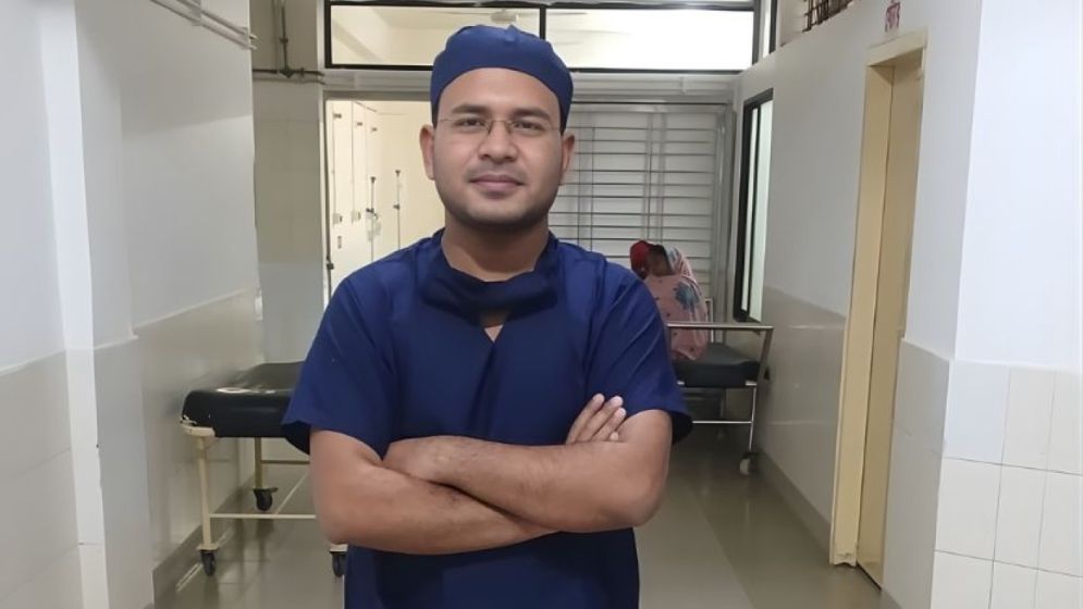 পরীক্ষা শেষে ছাত্রাবাসে ফিরেই করুণ মৃত্যু মেডিকেল শিক্ষার্থীর