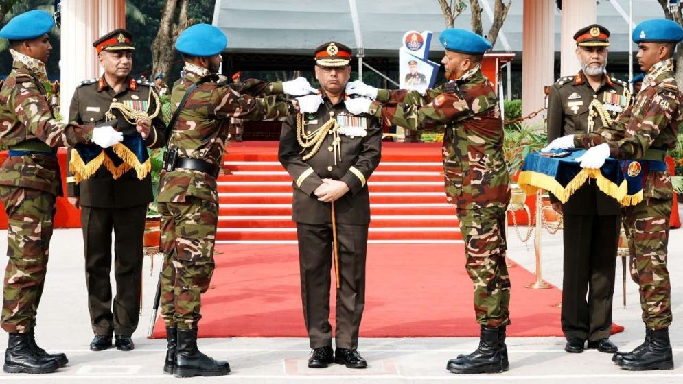 উন্নয়নমূলক কার্যক্রমের মাধ্যমে দেশগঠনে ভূমিকা রাখার বার্তা সেনাপ্রধানের