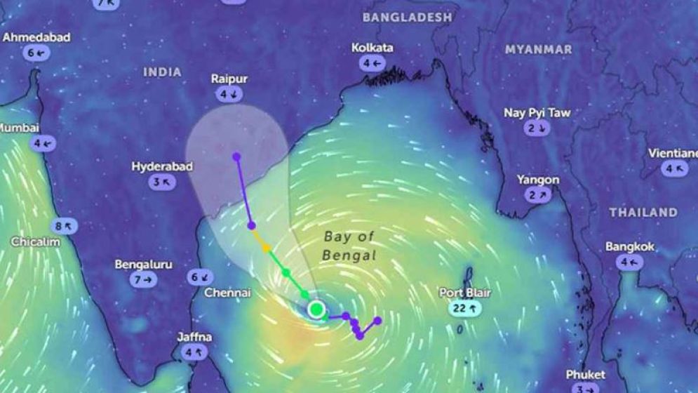 শক্তি বাড়াচ্ছে ‘মন্থা’, বাতাসের গতিবেগ ৬০ কিমি