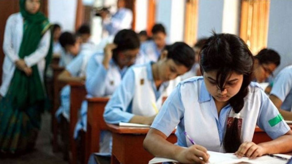 ফিরছে সায়েন্স-আর্টস-কমার্স