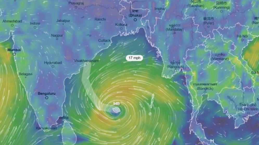 তীব্র ঘূর্ণিঝড়ে রূপ নিতে পারে ‘মন্থা’, ভারতে ১২ ঘণ্টা তাণ্ডব চালানোর আভাস