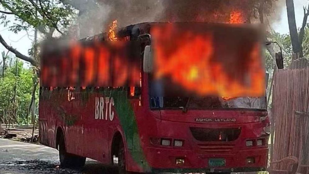 হঠাৎ বিআরটিসি বাসে আগুন, যা জানা গেল