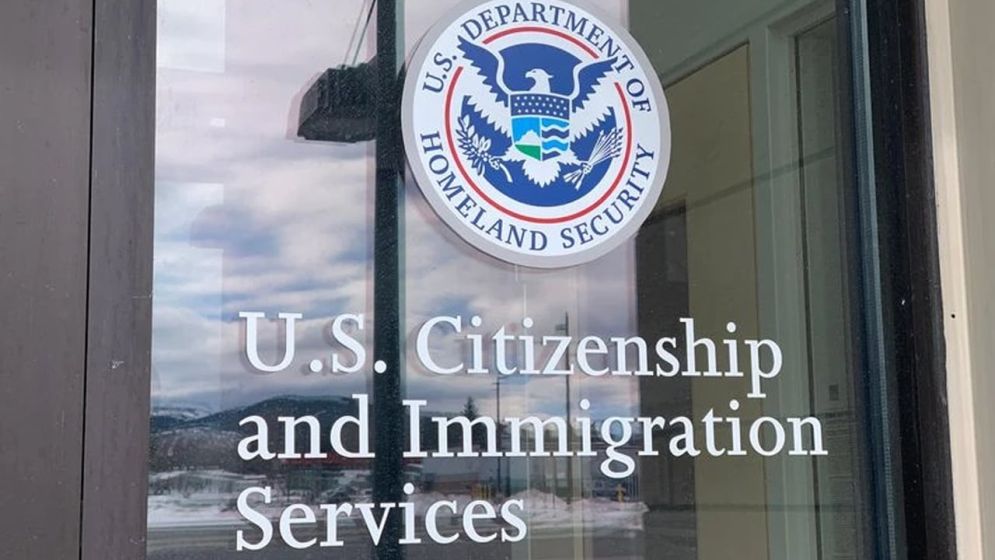 ওয়ার্ক পারমিট নিয়ে অভিবাসীদের দুঃসংবাদ দিলো যুক্তরাষ্ট্র