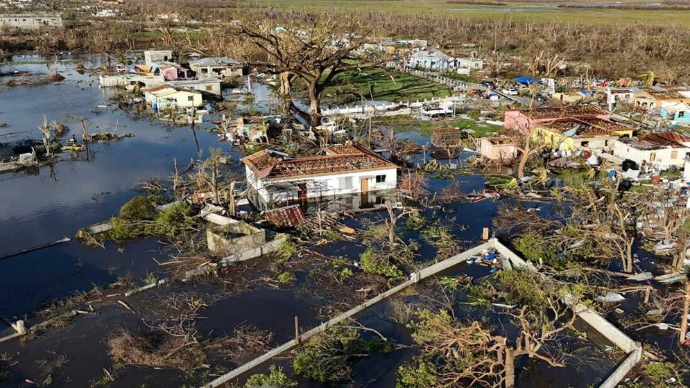 শতাব্দীর সব থেকে ভয়াবহ তাণ্ডব চালিয়ে অবশেষে দুর্বল হলো ঘূর্ণিঝড় ‘মেলিসা’