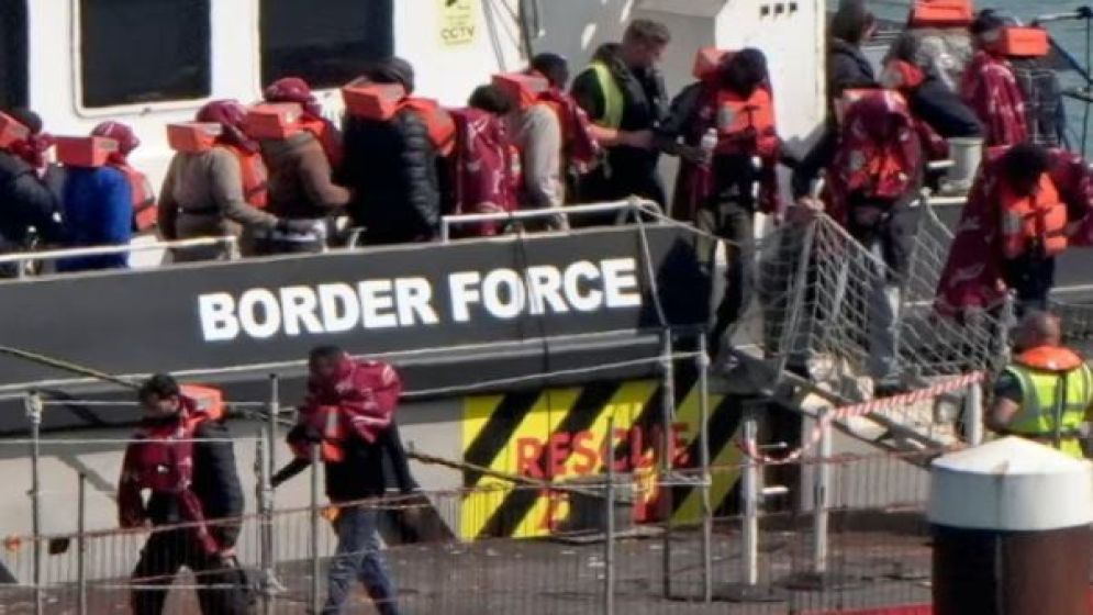 যুক্তরাজ্যে ধর্মঘটে যাচ্ছে বর্ডার ফোর্স কর্মকর্তারা