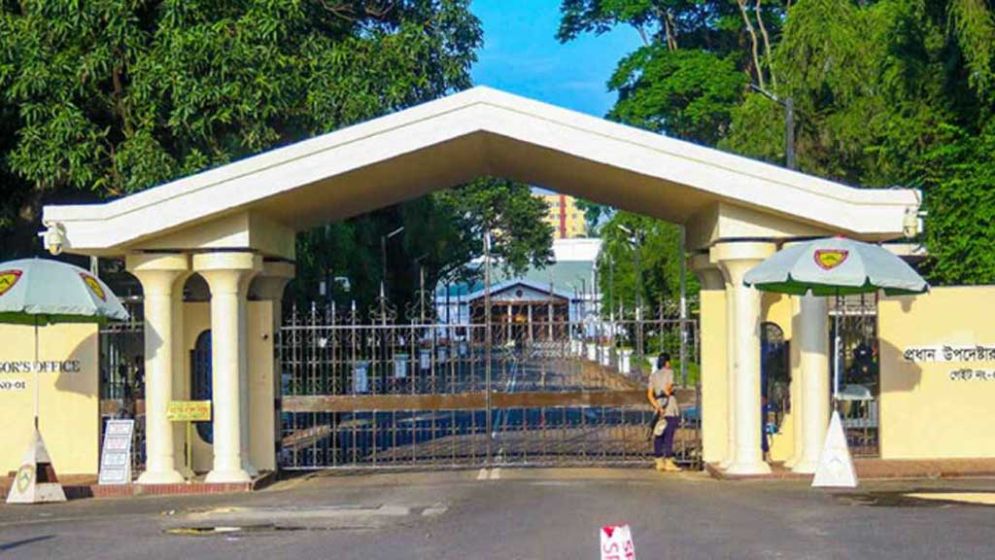 নির্বাচন পর্যন্ত ‘অপরিহার্য কারণ’ ছাড়া বিদেশ ভ্রমণের নির্দেশনা