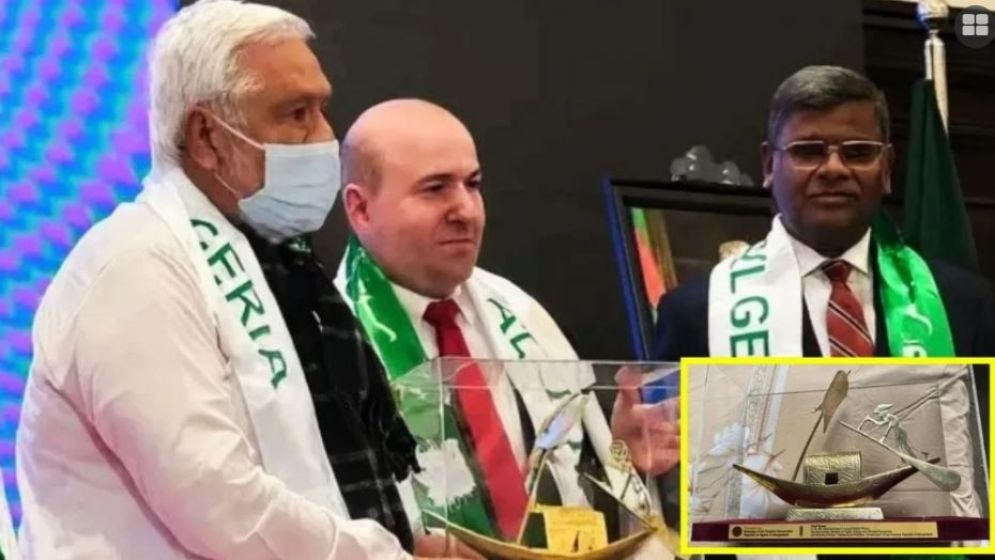 ‘নৌকা’ উপহার নিয়ে বিপাকে উপদেষ্টা, কী করবেন জানতে চাইলেন ফেসবুকে