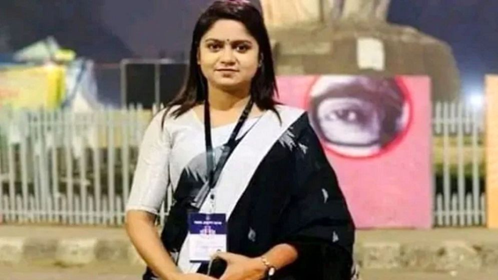 মাঝরাতে নিষিদ্ধ ছাত্রলীগের কেন্দ্রীয় নেত্রী গ্রেপ্তার