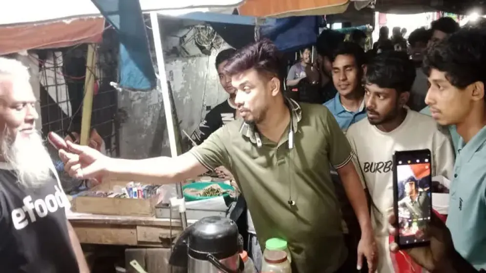 সাইফুল আলম নিরবকে বিএনপির মনোনয়ন, স্থানীয়দের মিষ্টিমুখ