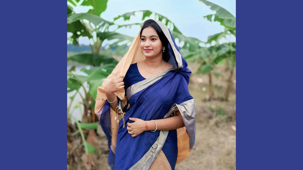 বন্ধুর সঙ্গে ঘুরতে গেলেন তরুণী, বাইকের চাকায় ওড়না পেঁচিয়ে মৃত্যু