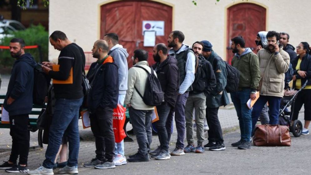 জার্মানিতে কমেছে আশ্রয় আবেদন