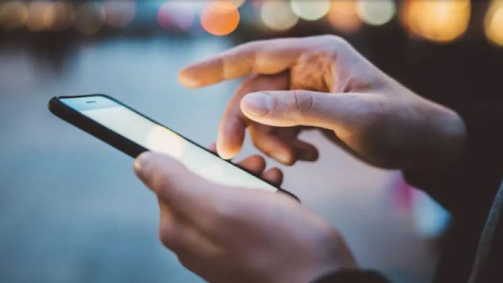 বাজারের ৬০ শতাংশ ফোন অবৈধ, জানুন আপনার ফোনের অবস্থা