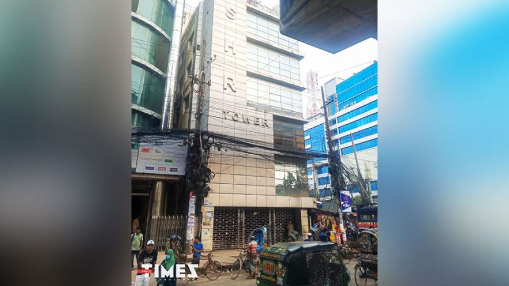 চট্টগ্রামে ‘চাঁদার দাবিতে’ ভবনে তালা দিলেন এনসিপি নেতারা