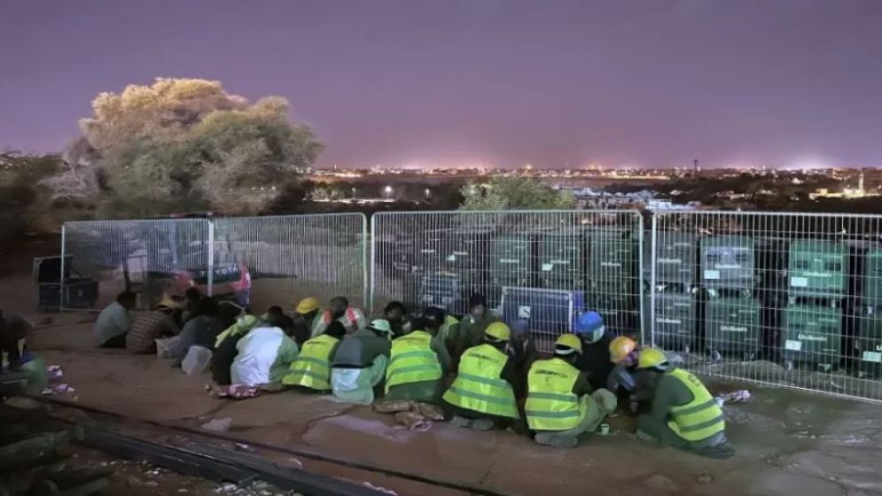 বকেয়া বেতন চাওয়ায় মক্কায় অভিবাসী শ্রমিক গ্রেপ্তার